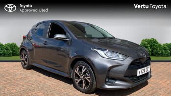 Toyota Yaris 1.5 Hybrid Design 5dr CVT Hybrid Hatchback